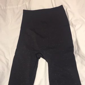 lululemon athletica Pants & Jumpsuits - NWOT 7/8 lulus!! lululemon athletica Pants & Jumpsuits - NWOT 7/8 lulus!!